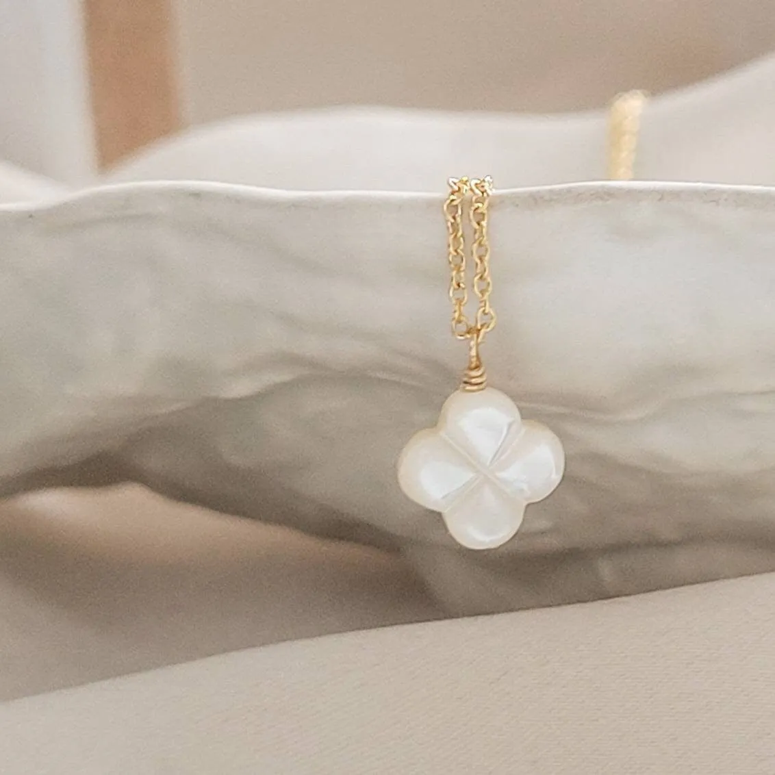 Dainty Mother of Pearl Necklace