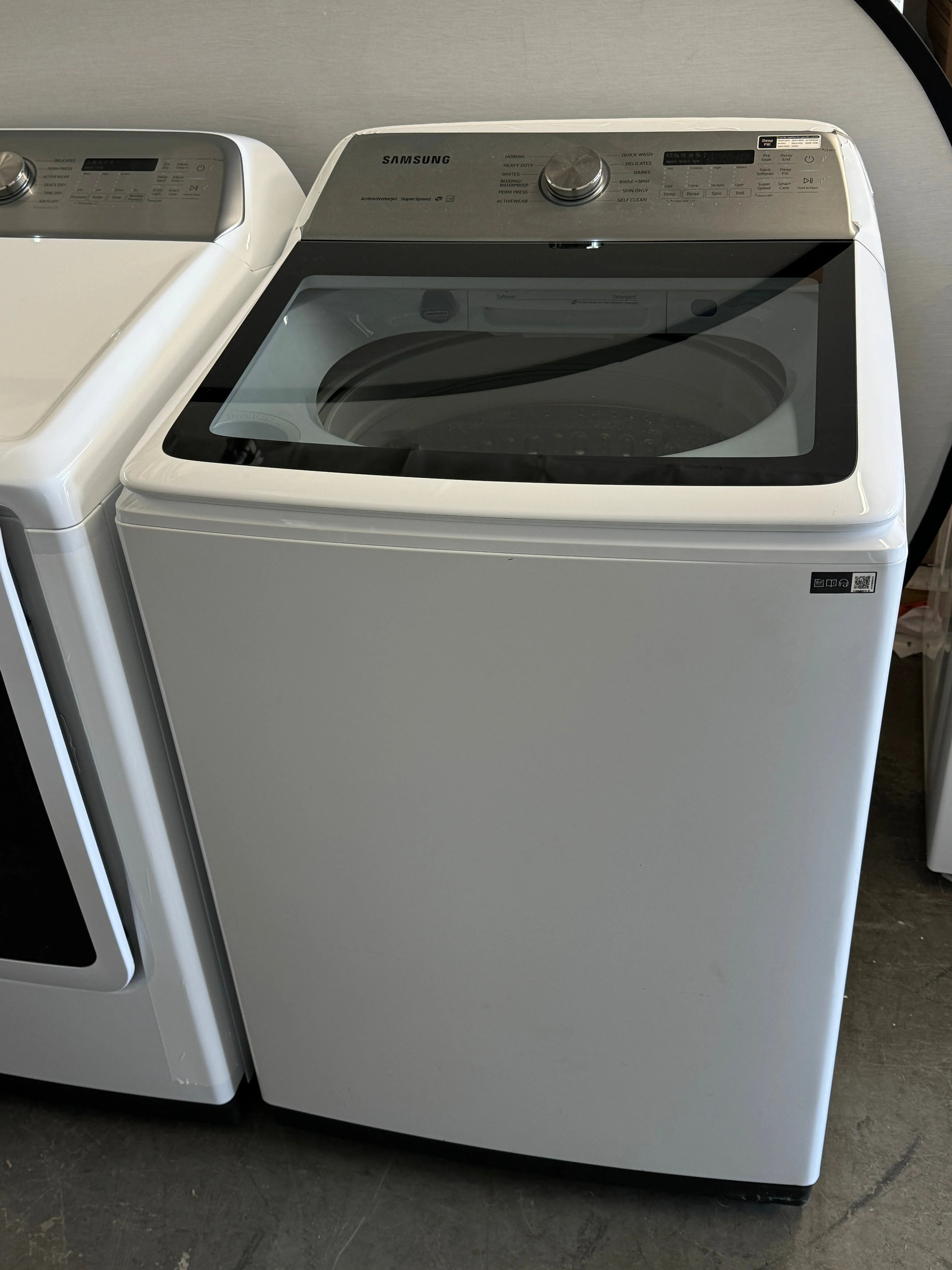 Samsung BESPOKE SAWADRGAW5400 Side-by-Side Washer WA50R5400AW & Dryer DVG50R5400W Set with Top Load Washer and Gas Dryer: White