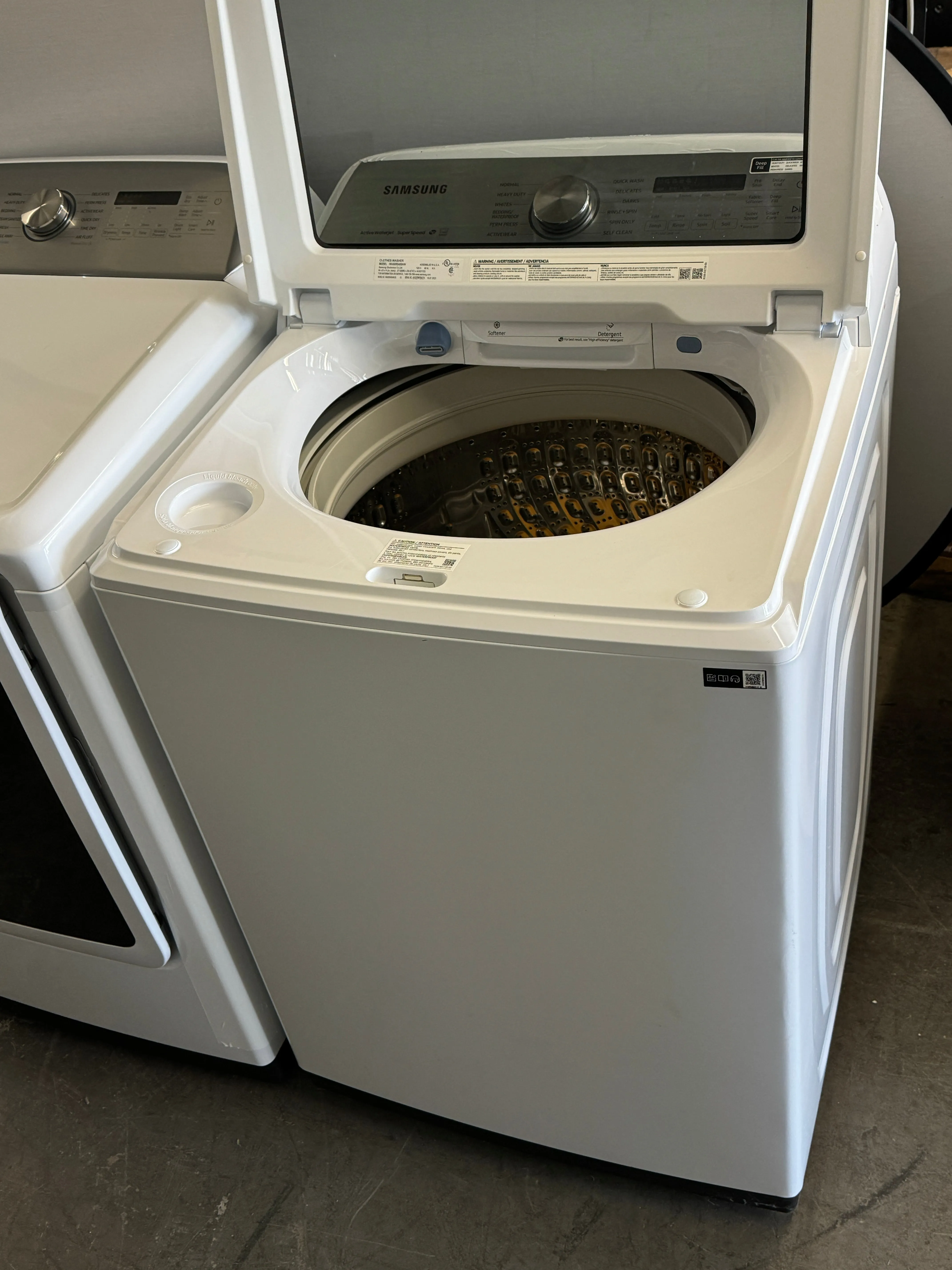 Samsung BESPOKE SAWADRGAW5400 Side-by-Side Washer WA50R5400AW & Dryer DVG50R5400W Set with Top Load Washer and Gas Dryer: White